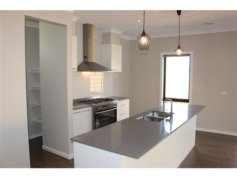 13 The Boomerang, Gisborne VIC 3437