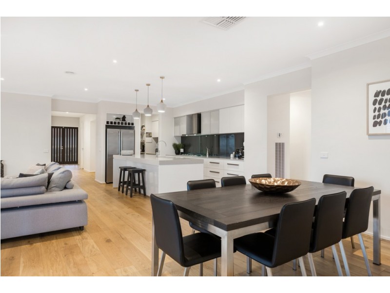 22 Hurst Street, Gisborne VIC 3437