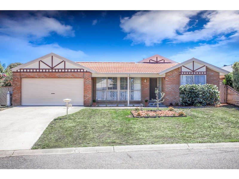 2 Sunny Park Close, Gisborne VIC 3437