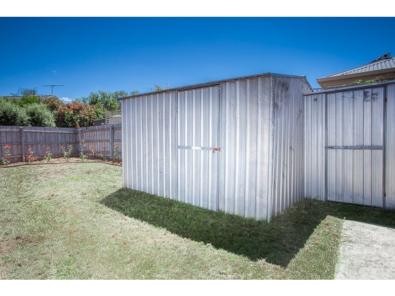 2 Sunny Park Close, Gisborne VIC 3437
