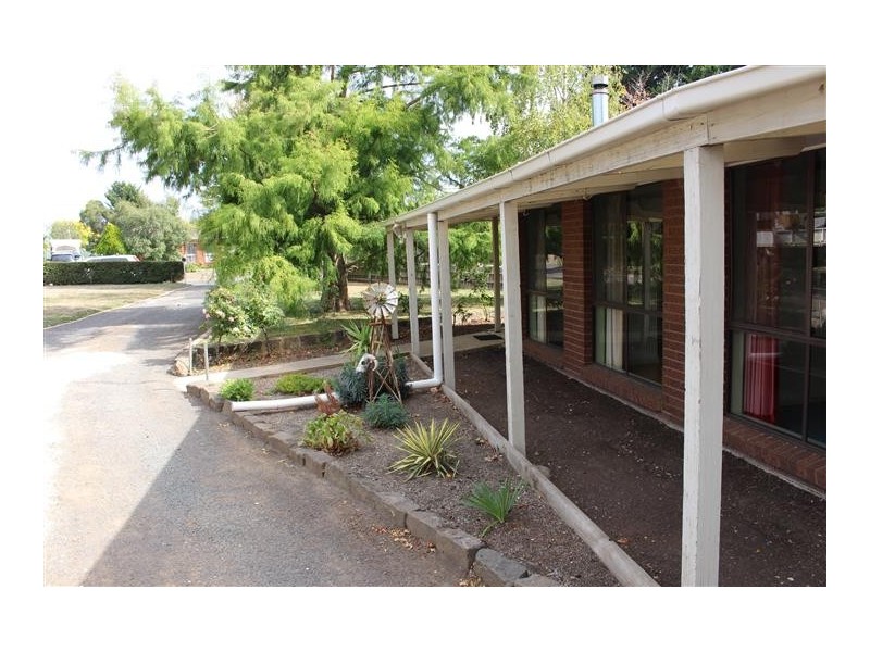 7 Hall Court, Kyneton VIC 3444