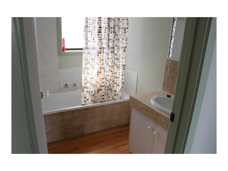 7 Hall Court, Kyneton VIC 3444