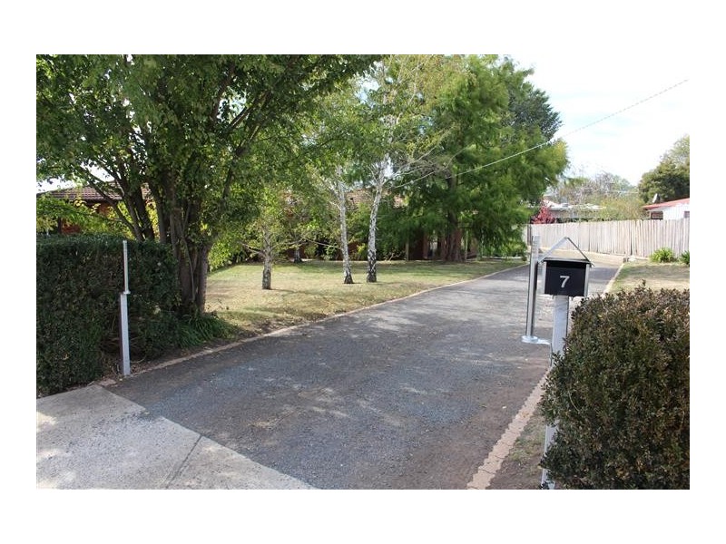 7 Hall Court, Kyneton VIC 3444