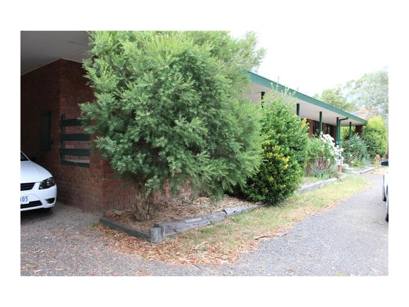 9 Penny Green Drive, Gisborne VIC 3437