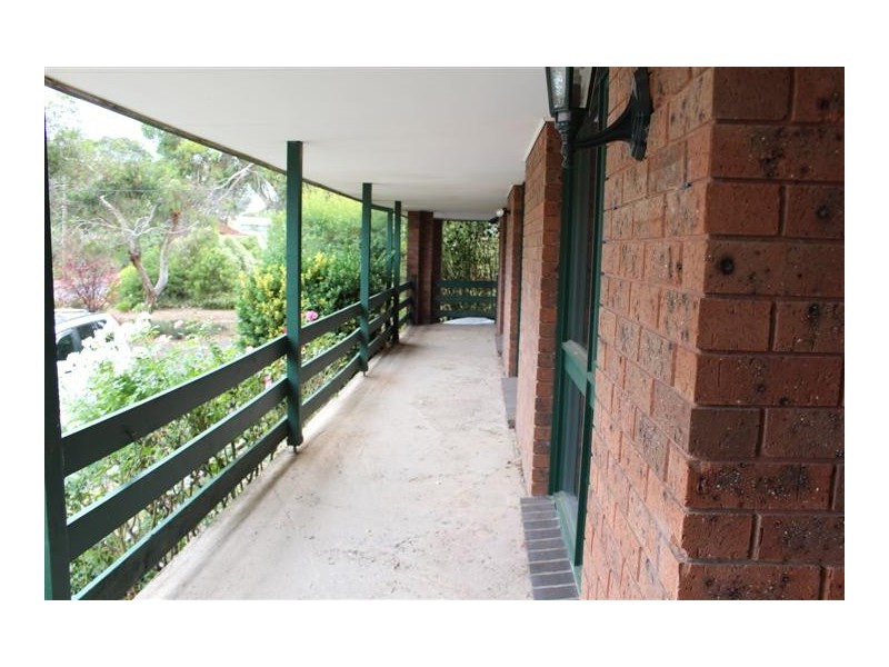 9 Penny Green Drive, Gisborne VIC 3437