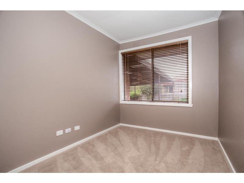 5 Robert Crt, Gisborne VIC 3437