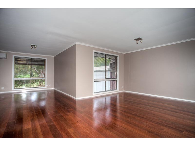 5 Robert Crt, Gisborne VIC 3437