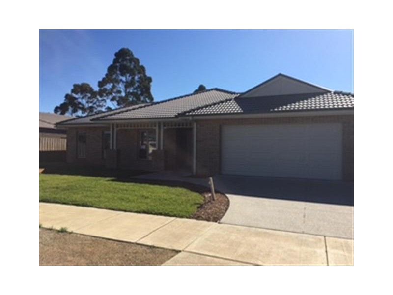 42 Vancleve Crescent, Gisborne VIC 3437