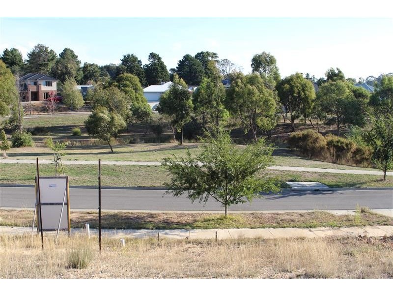 39 Dumbarton Way, Gisborne VIC 3437