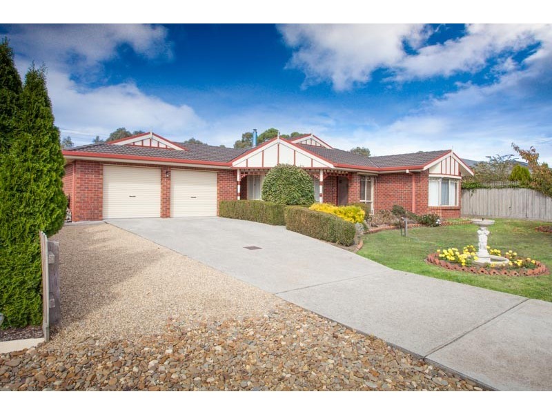 14 Kiwi Court, New Gisborne VIC 3438