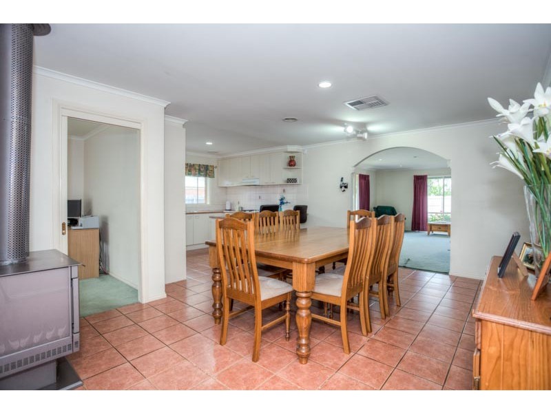 14 Kiwi Court, New Gisborne VIC 3438