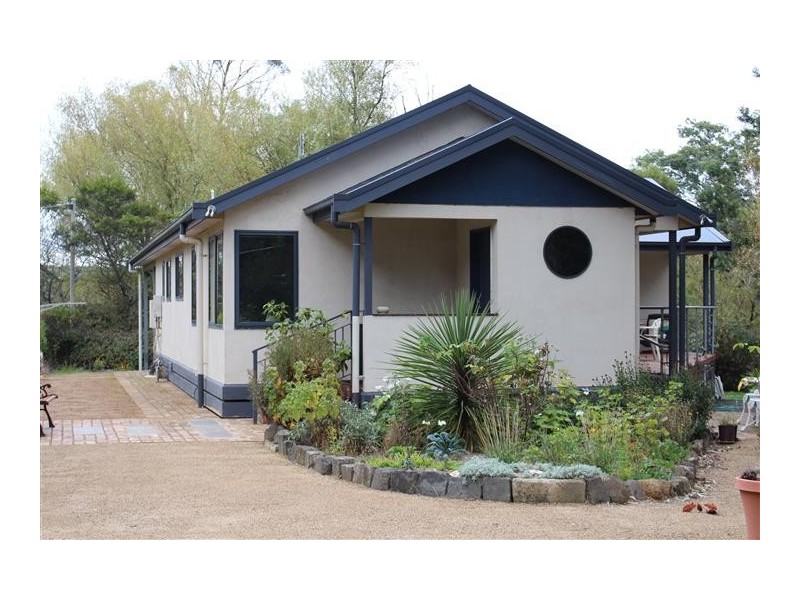 9B Ashbourne Road, Woodend VIC 3442