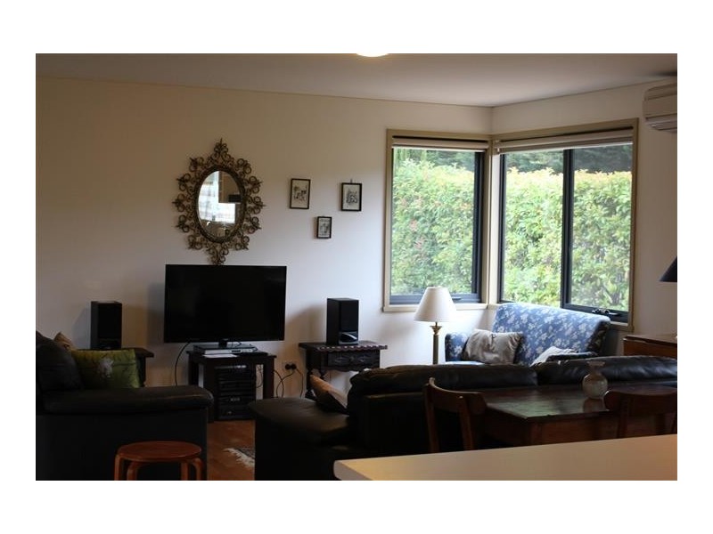 9B Ashbourne Road, Woodend VIC 3442