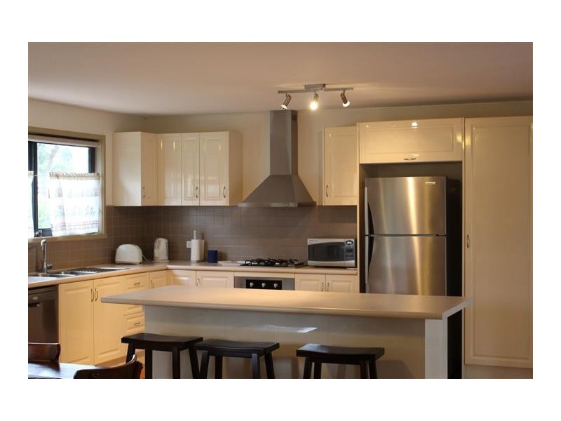 9B Ashbourne Road, Woodend VIC 3442