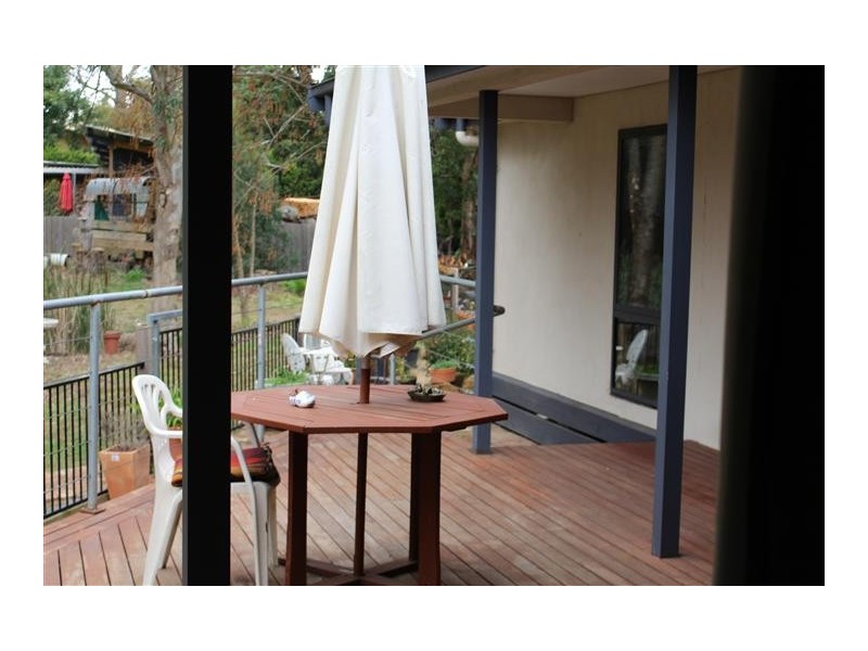 9B Ashbourne Road, Woodend VIC 3442