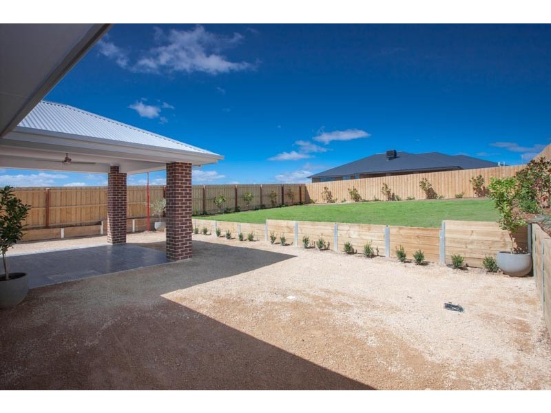 41 Coop Drive, Gisborne VIC 3437