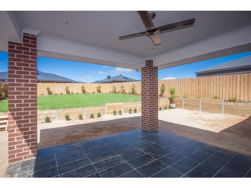 41 Coop Drive, Gisborne VIC 3437