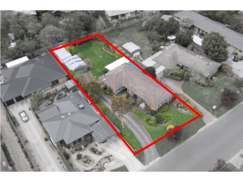 21 Worcester Road, Gisborne VIC 3437