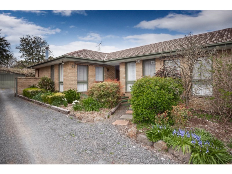 21 Worcester Road, Gisborne VIC 3437