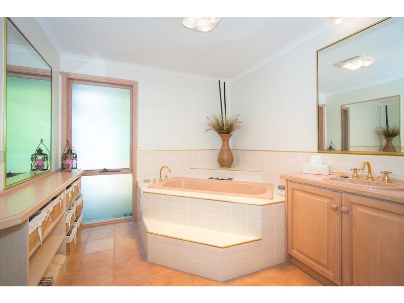 21 Skyline Drive, Gisborne VIC 3437