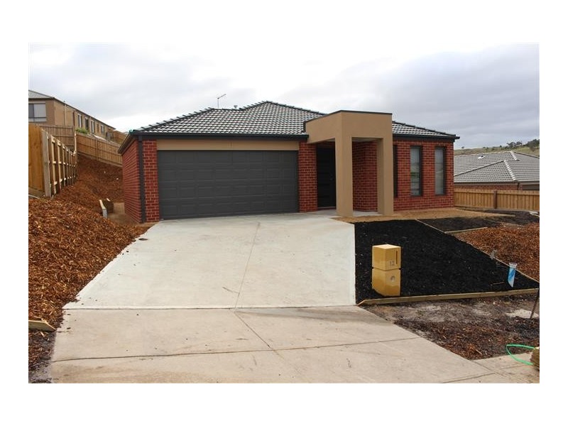 12 Glastonbury Drive, Sunbury VIC 3429