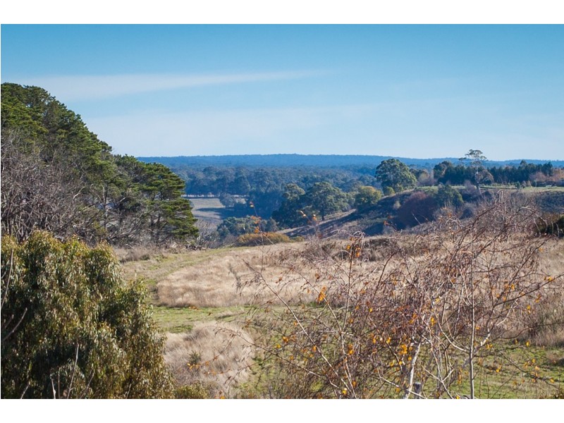 2 Hilltop Way, Gisborne VIC 3437