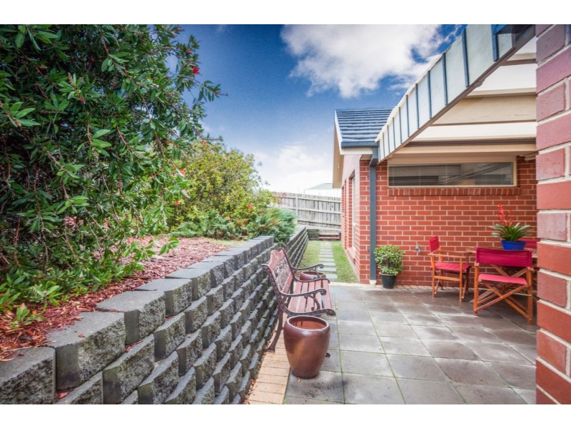 2 Hilltop Way, Gisborne VIC 3437