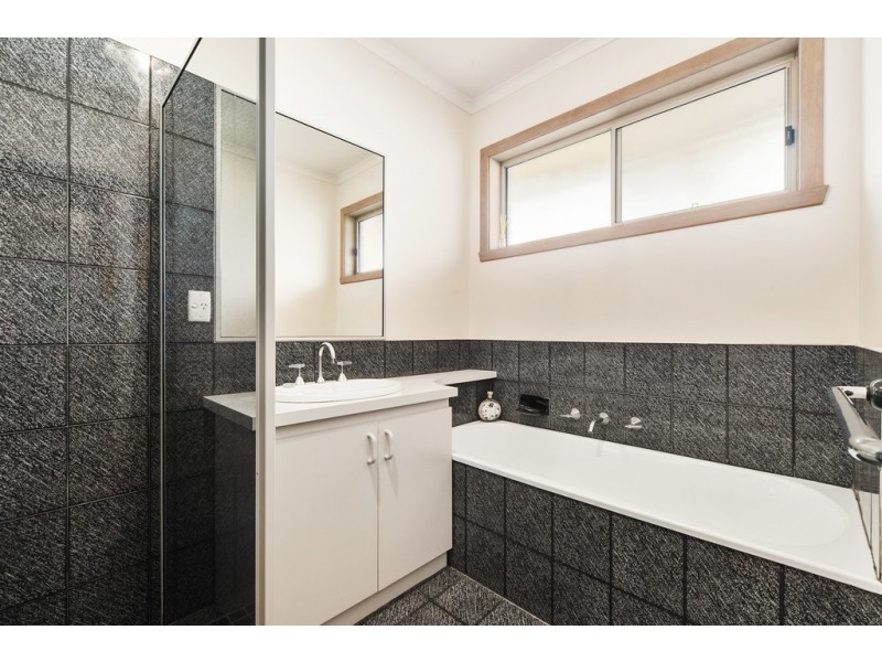 3 Sorrent Court, Gisborne VIC 3437