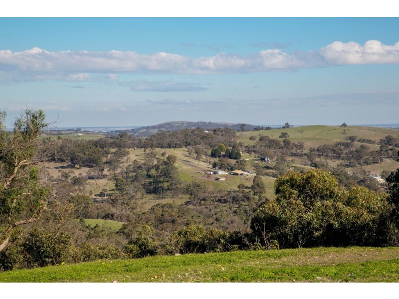 105 Wallan Heights Road, Wallan VIC 3756