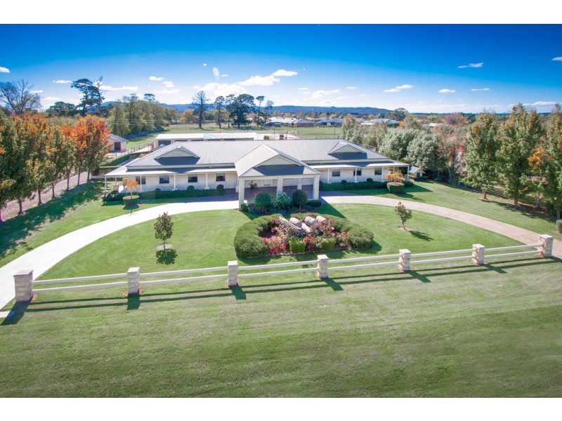 60 Willowbank Road, Gisborne VIC 3437