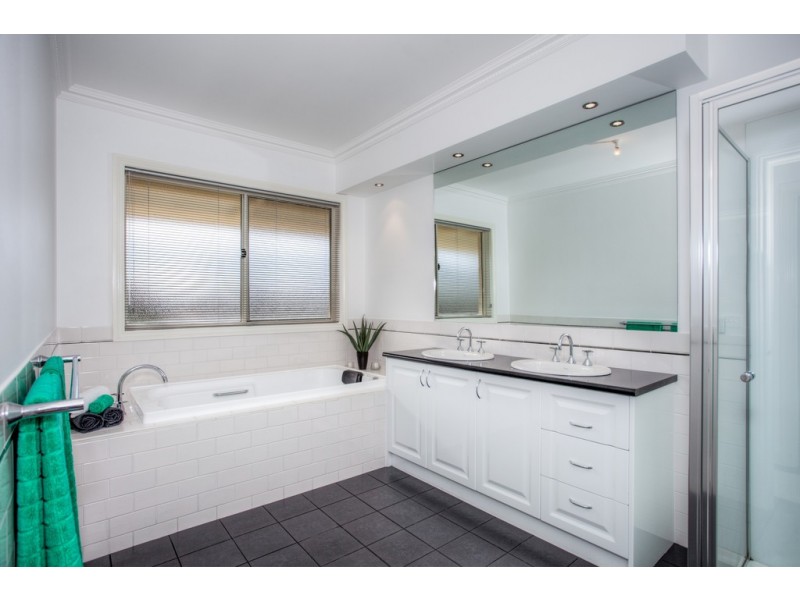 60 Willowbank Road, Gisborne VIC 3437