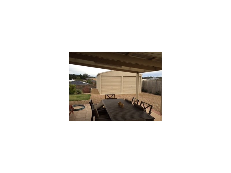 11 Pearce Crt, Gisborne VIC 3437