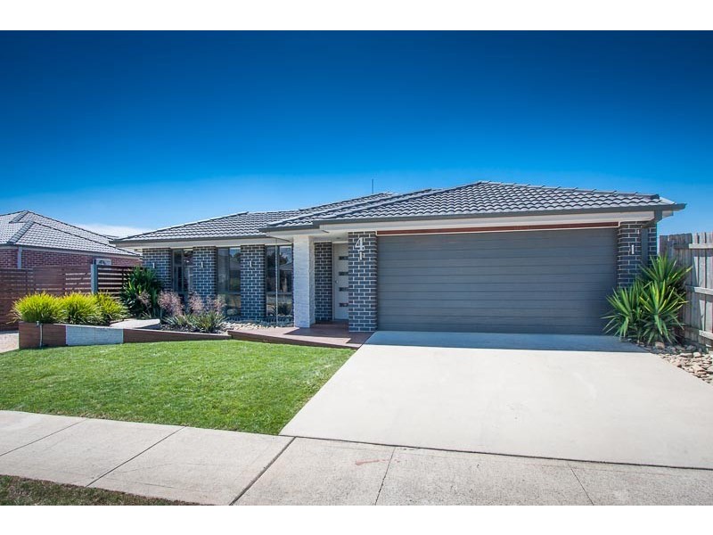 4 Colwyn Court, New Gisborne VIC 3438