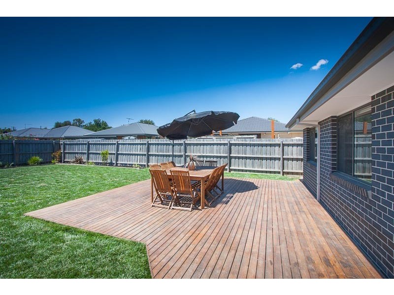 4 Colwyn Court, New Gisborne VIC 3438