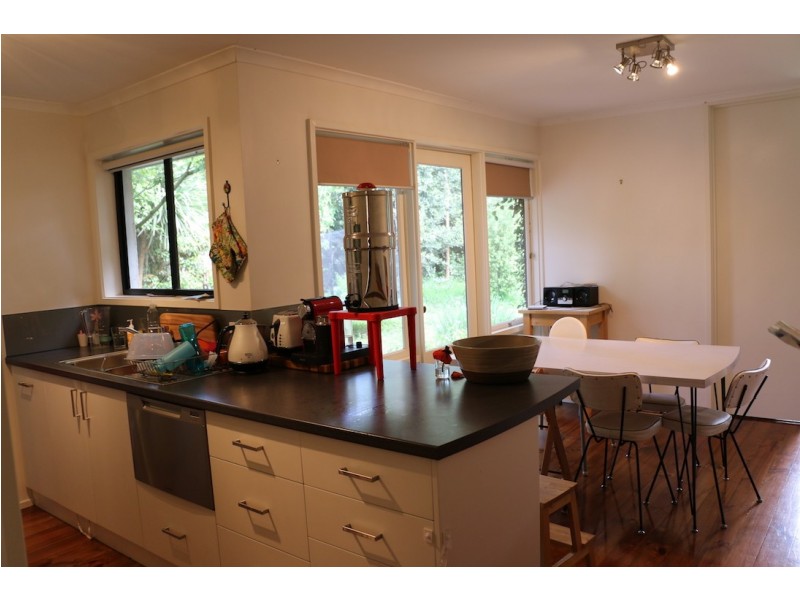 9 Noonan Grove, Woodend VIC 3442