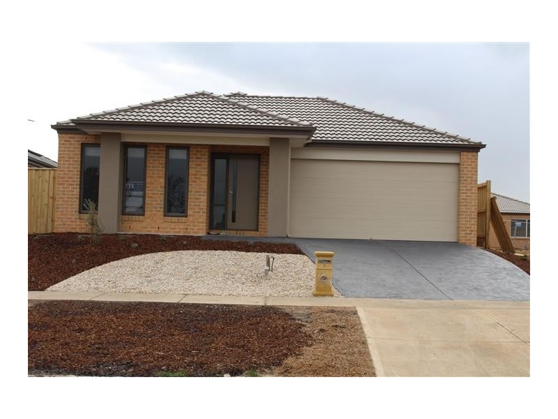 7 Salerno Crescent, Doreen VIC 3754