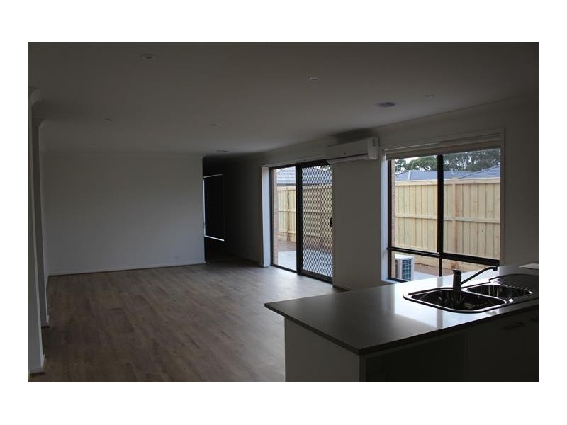 7 Salerno Crescent, Doreen VIC 3754