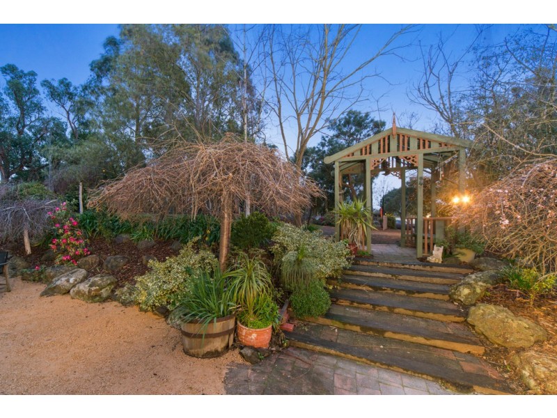 191 Willowbank Road, Gisborne VIC 3437