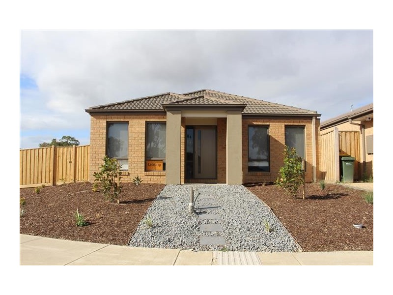 13 Salerno Crescent, Doreen VIC 3754