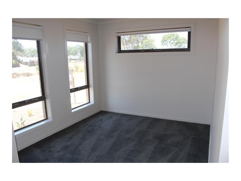 13 Salerno Crescent, Doreen VIC 3754