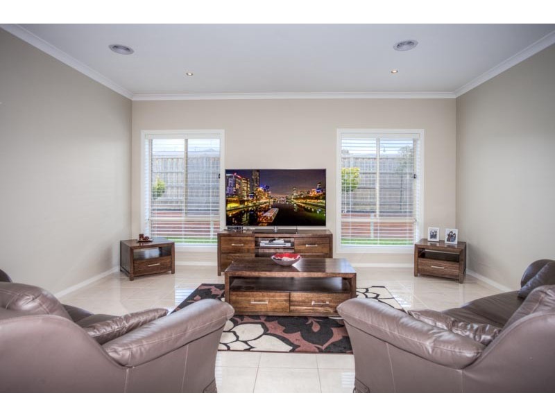 26 Mulgutherie Way, Gisborne VIC 3437