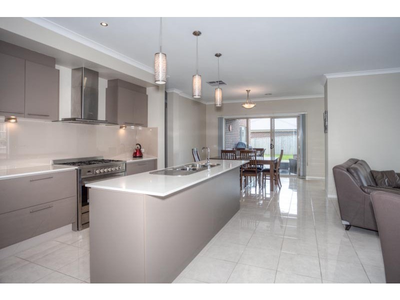 26 Mulgutherie Way, Gisborne VIC 3437