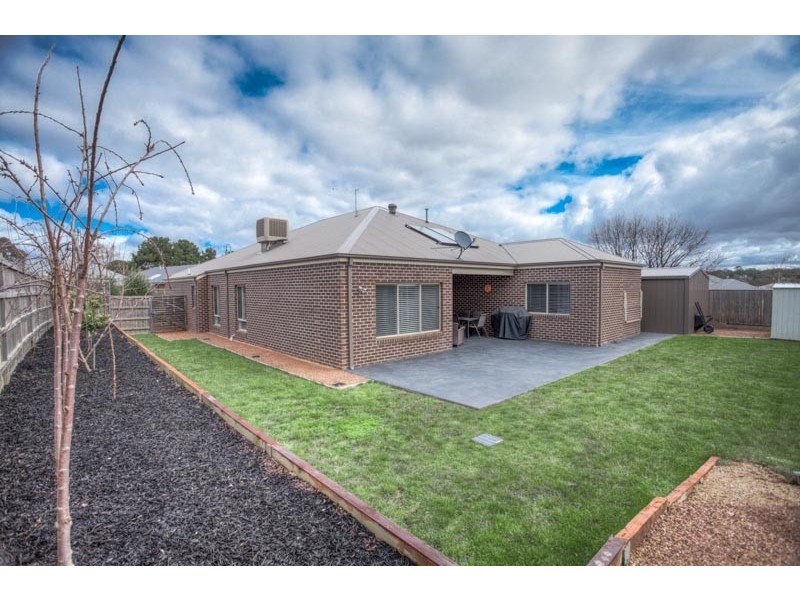26 Mulgutherie Way, Gisborne VIC 3437
