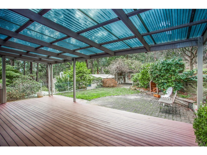 32 Blanche Parade, Mount Macedon VIC 3441