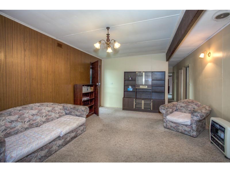 8 Thom Street, New Gisborne VIC 3438