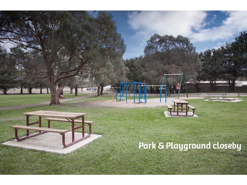 8 Thom Street, New Gisborne VIC 3438