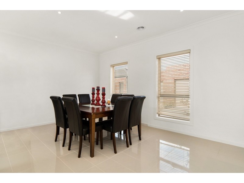Unit 1/4 Francis Crescent, Gisborne VIC 3437