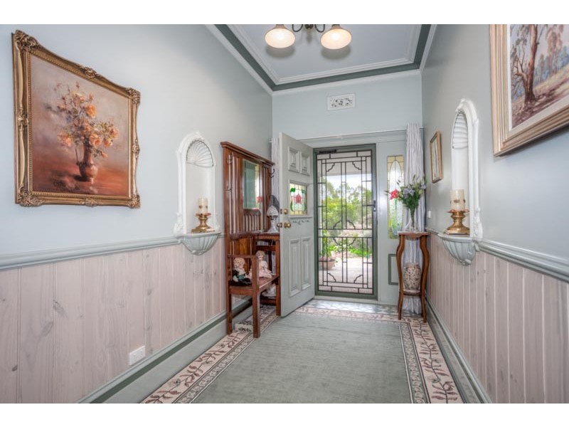 44 Melbourne Road, Gisborne VIC 3437