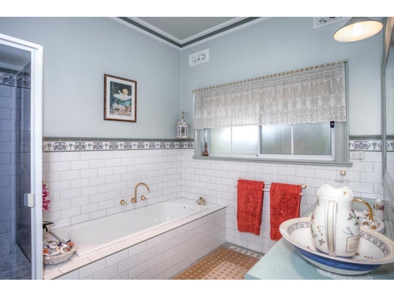 44 Melbourne Road, Gisborne VIC 3437