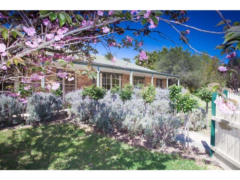6 Chessy Park Drive, New Gisborne VIC 3438